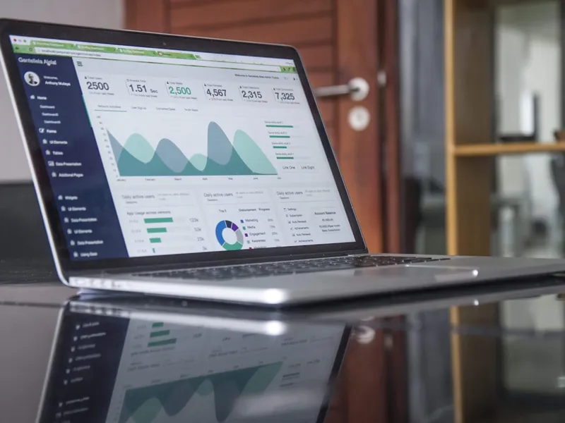 Illustration d'une interface IA générative utilisée en contexte professionnel