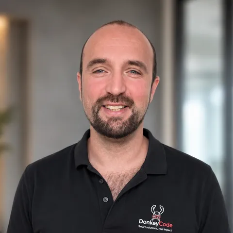 Portrait de Cédric Lombardot, fondateur de DonkeyCode