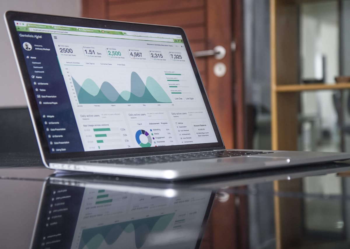 Illustration d’une interface IA générative utilisée en contexte professionnel